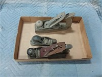 3 antique wood planes