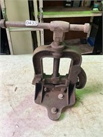 Connecticut tool company large clamp vise