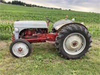 8N Ford Tractor (runs & drives)