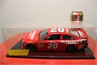 1:24 scale race car