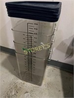 4 Food Bins w/ Lids - 18qrt