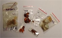 Quantity of loose amber beads