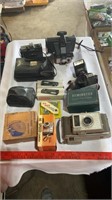 Vintage cameras ( untested), various camera
