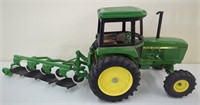 JD 2755 w/4 Btm Plow 1/16