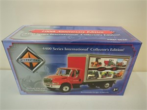 1st Gear IH 4400 Series Collector Edition NIB 1/34