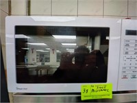 SMALL MICROWAVE