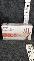 m vinyl exam gloves