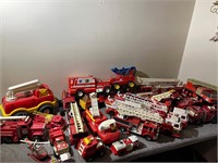 LOT: Large selection of firetrucks