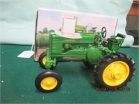 1:16 JOHN DEERE A HI-CROP-NIB