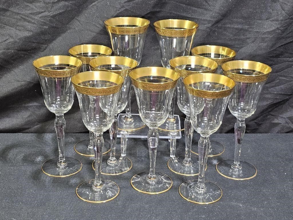 Glass & Crystal Galore Online Auction