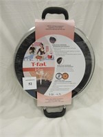 A T-Fal Cook and Serve Casserole