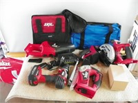 Unused Skil 18v cordless tool kit. c/w Vac,
