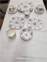 R.A. Petit Point 13 Spare Pieces-3 Dinner Plates,