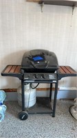 Nice little Aussie propane grill