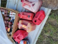 5 small gas cans