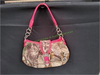 Realtree Camo Purse with Hot Pink Straps