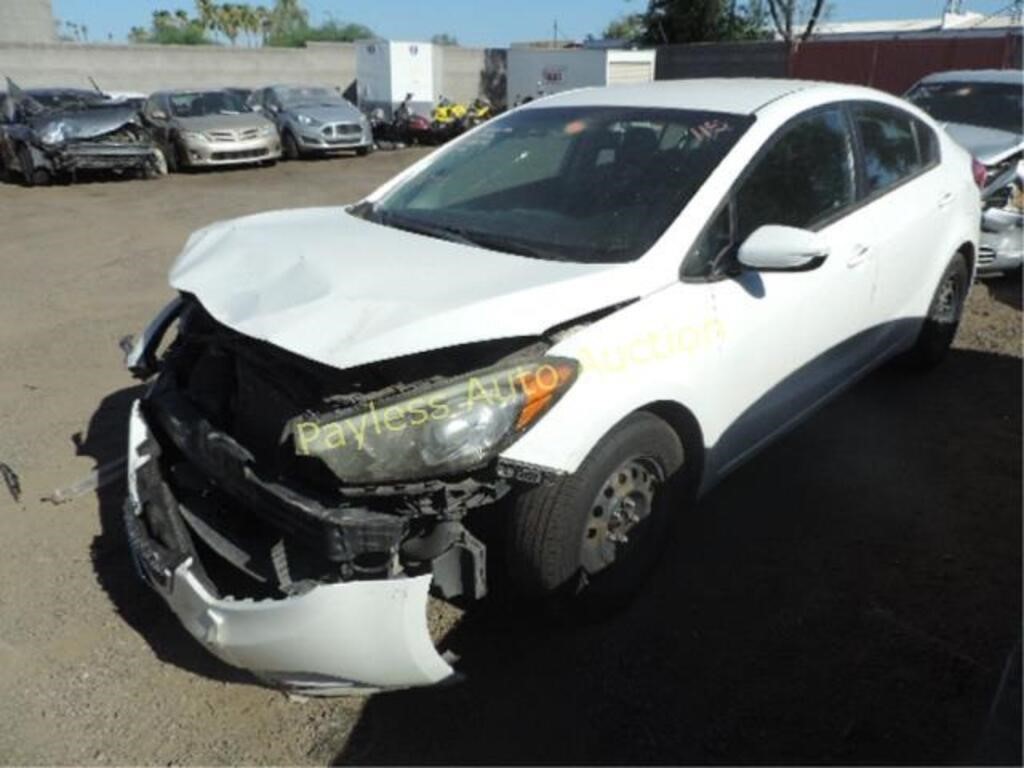 2016 Kia Forte KNAFK4A62G5551510 White