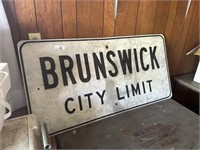 Brunswick city speed limmit sign
