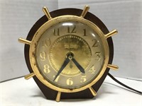 Vintage United nautical desk top clock