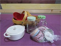 ASSTD. KITCHEN ITEMS & BASKET