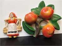 Chalk Ware Fruit  Wall Hanging chipped leaf