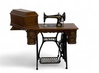 Singer Sewing Machine w/ Pedal Cast Base