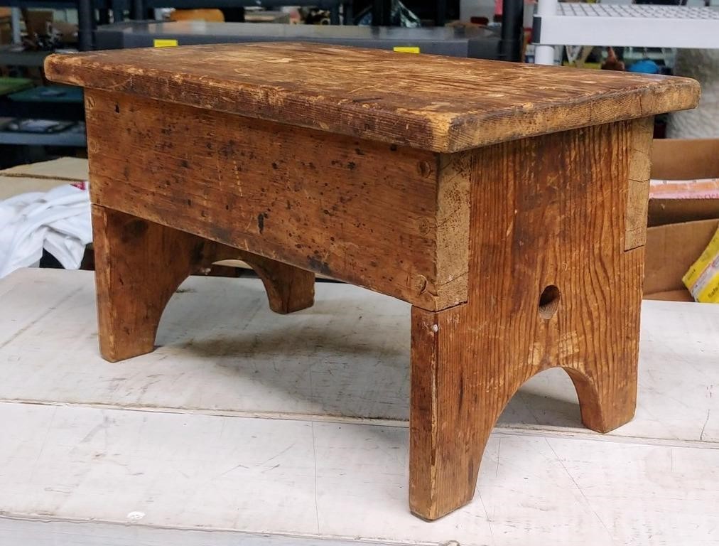 OLD WOODEN FOOT / STEP STOOL - 15.5" LONG