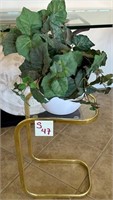 Z - PLANT STAND W/ FAUX PLANT IN POT (S47)