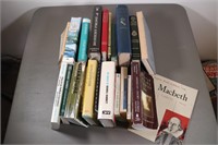Lot of 24 Books - Literature. Poems. Shakespeare.