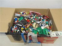 Large Lot of Assorted Legos & Accessories -