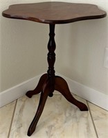 J - PEDESTAL TABLE 20"DIA (K26 1)