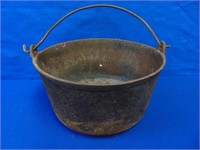 10" Cast Iron Cooking Pot