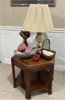 End Table, Lamp & Decor