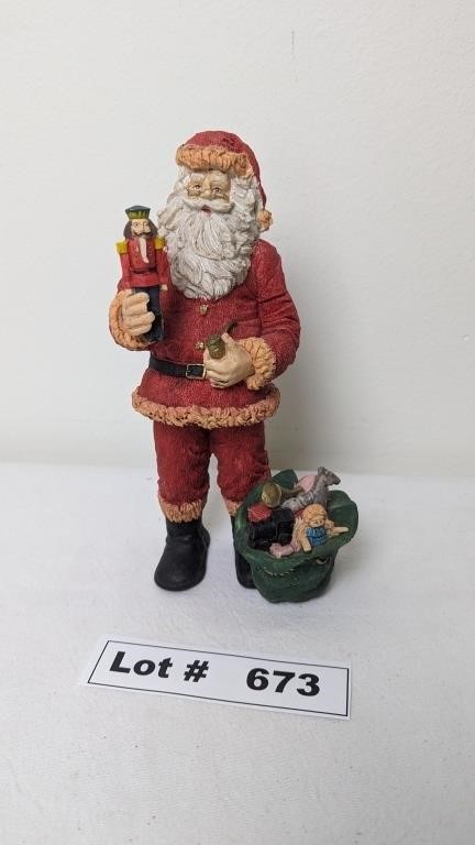 SANTA MERAVIC FIGURINE