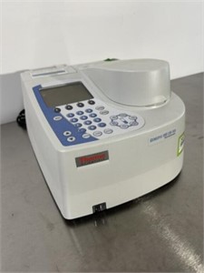 Thermo Genesys 10S UV-Vis Spectrophotometer