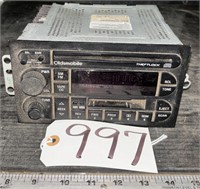 Oldsmobile 16213343 Car Stereo