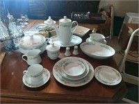 Japanese Creative Manor #9169 China Dinnerware Set