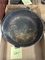 CAST IRON DUTCH OVEN / AS IS