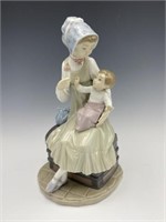 Lladro Feeding Her Daughter 5140 Signed