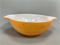 Vintage Sunflower Daisy 4Qt Pyrex Cinderella Bowl