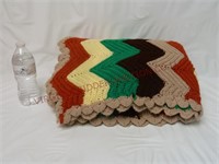 Vintage Hand Made Zig-Zag Crochet Afghan ~ 56"x72"