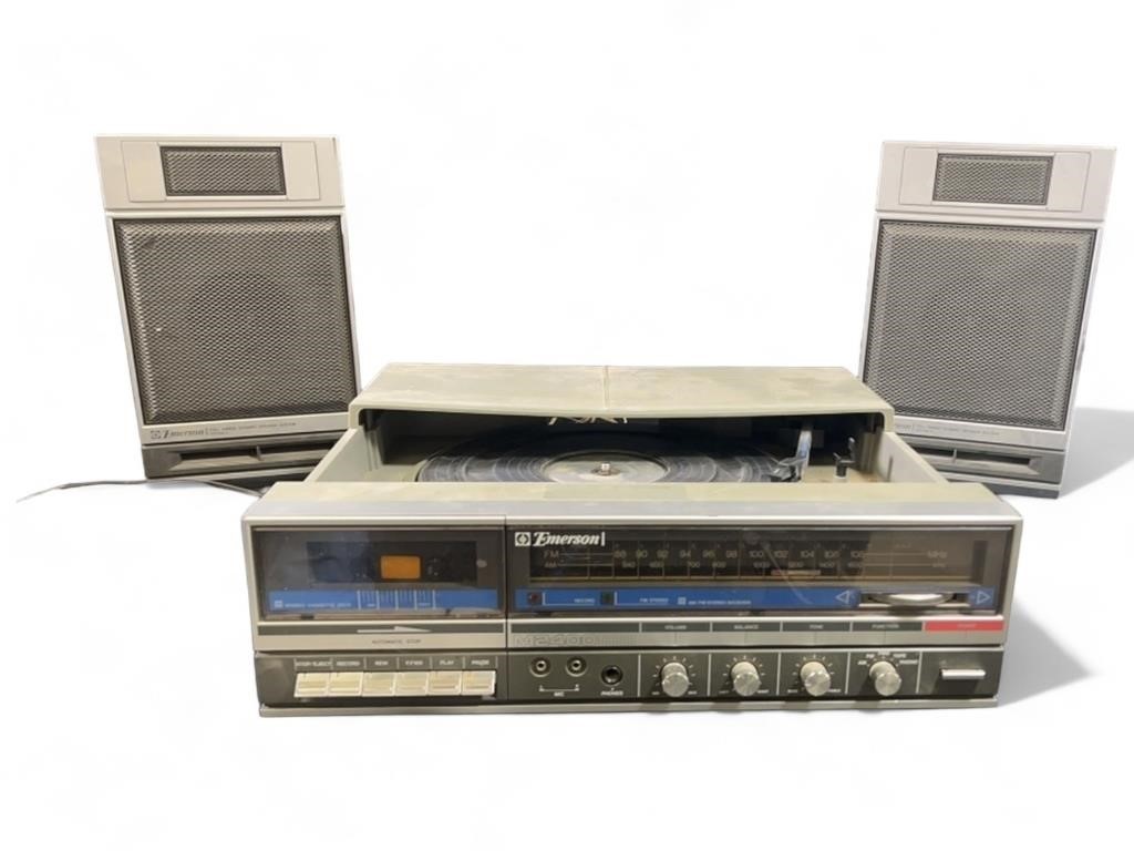 Powered on Emerson M2400 Am/FM stereo receiver
