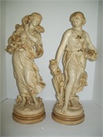 2 Statues