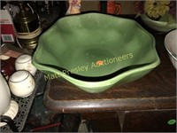 GREEN POTTERY BOWL WITH SCALLOPED RIM