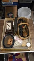 Box of miscellaneous vintage collectibles