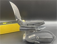 Buck knife with carrying case