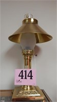 BRASS FOOTED TABLE LAMP 20 IN