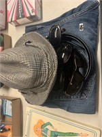 FEDORA, SUNGLASSES, JEANS