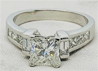 14KT WHITE GOLD 2.89 CTS DIAMOND RING FEATURES