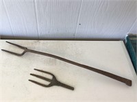 LARGE HAND FORGED FORK & FROG SPEAR  PRONG